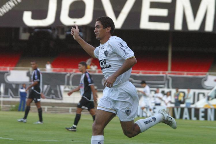 Semifinal do Campeonato Mineiro de 2007: Atlético venceu o Democrata-GV no primeiro jogo, como visitante, por 2 a 1. No segundo jogo, como mandante, empate por 1 a 1. As duas partidas foram realizadas no Mineirão.