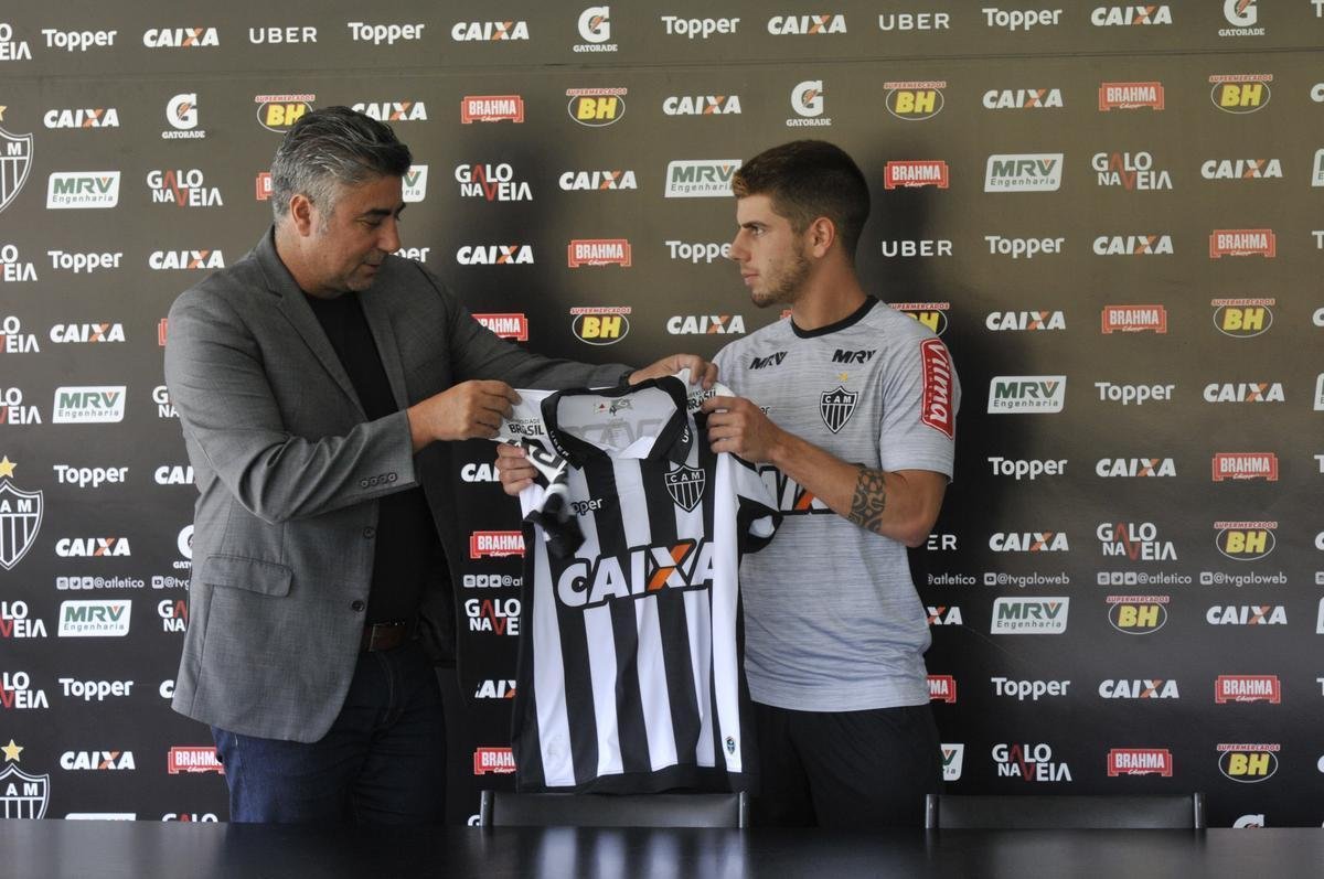 Veja fotos da apresentao de Toms Andrade no Atltico