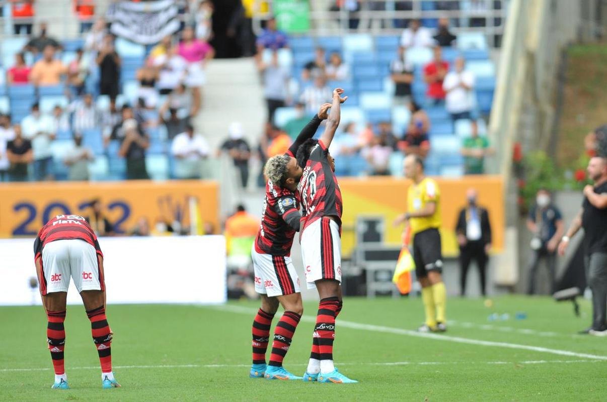 Fotos do empate por 2 a 2 entre Atltico e Flamengo na final da Supercopa do Brasil, na Arena Pantanal, em Cuiab