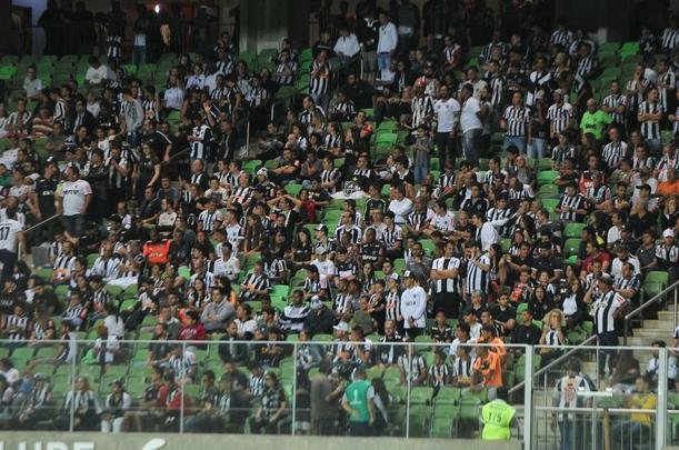 Torcidas de Atltico e San Lorenzo, no Independncia