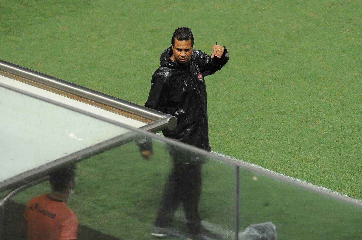 Fotos de Amrica x Vitria, no Independncia, pela 33 rodada