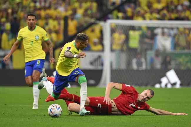 Museu do Futebol, Torcedores assistem o jogo Brasil X Sérvi…