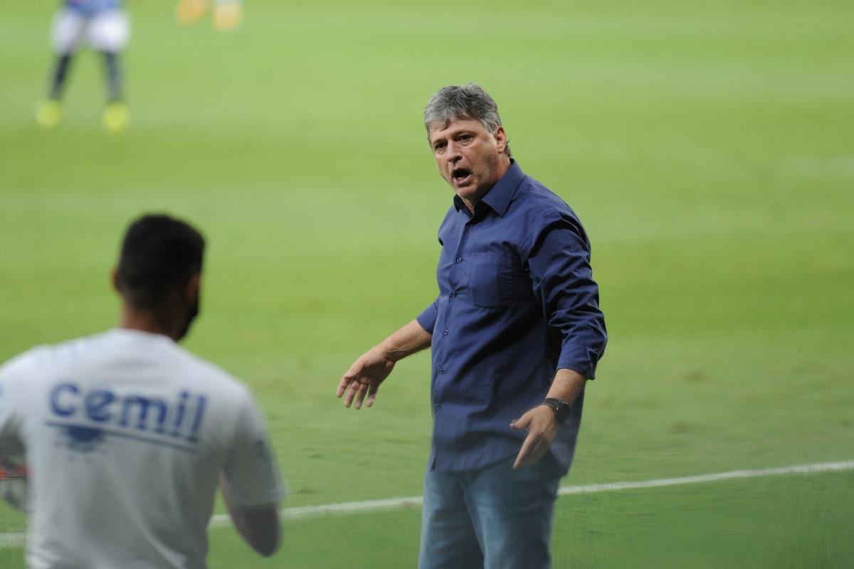 Galo venceu a URT na despedida do goleiro Victor