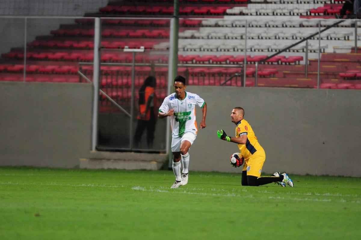 Imagens do jogo entre Amrica e URT, pelo Campeonato Mineiro, no Independncia