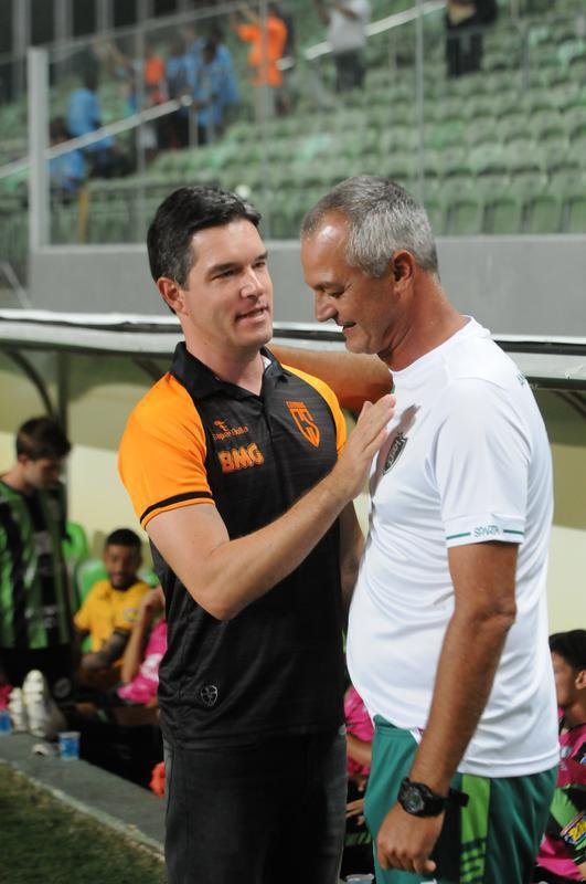 Com gols de Felipe Augusto e Al, Amrica venceu Coimbra por 2 a 0, nesta segunda-feira, no Independncia, pela sexta rodada do Campeonato Mineiro