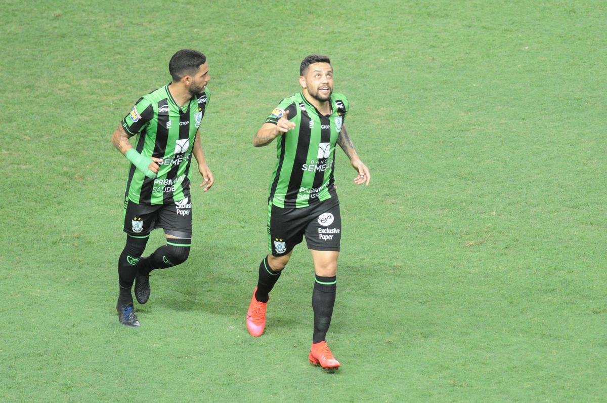 Amrica x Nutico: fotos do jogo desta sexta-feira (09/10), no Independncia, pela 15 rodada da Srie B