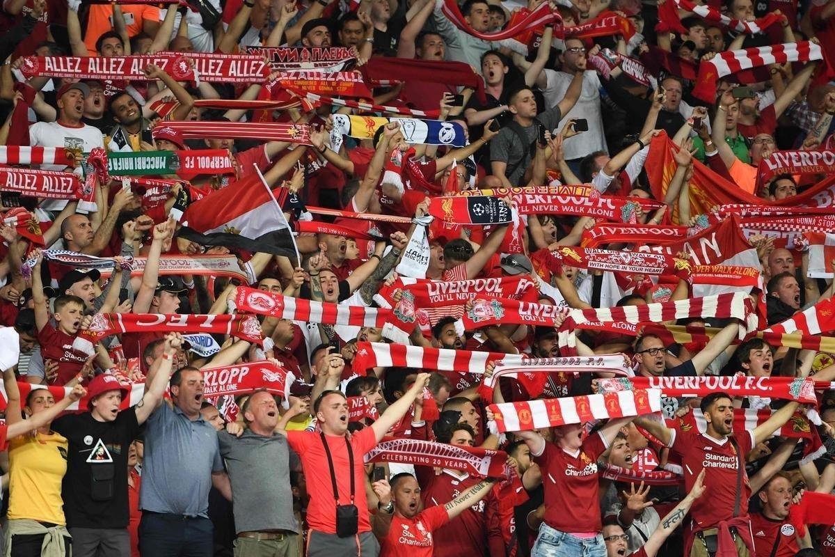 Torcidas de Real Madrid e Liverpool encheram o estdio Olmpico, de Kiev, na final da Champions