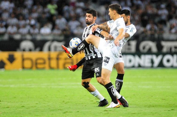 Fotos do jogo entre Atltico e Santos, no Mineiro, pela 26 rodada da Srie A do Campeonato Brasileiro