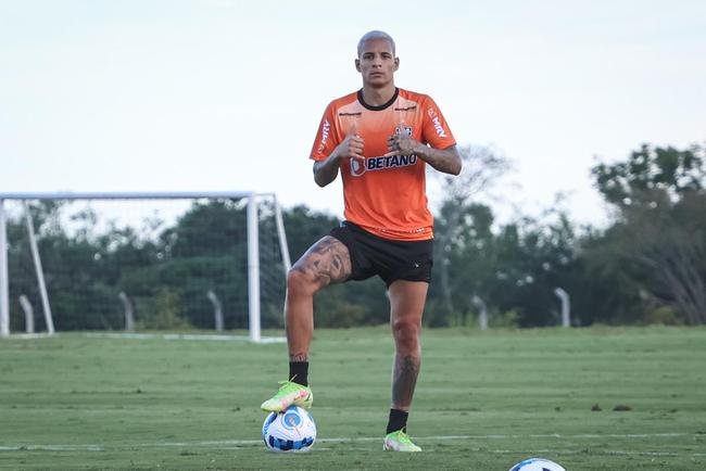 Galo fechou preparao para estreia na Libertadores com atividade no CT do Tolima