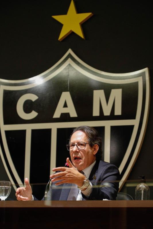 Presidente Srgio Sette Cmara anunciou nesta quinta-feira que no se canditar  reeleio no Atltico. Ao lado do vice, Lsaro Cndido da Cunha, ele fez um balano dos trs anos de gesto