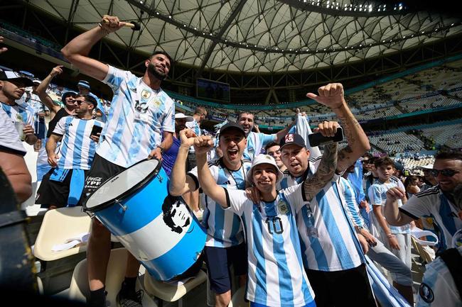 Imagens das torcidas de Argentina e Arábia Saudita na partida pelo Grupo C da Copa do Mundo do Catar