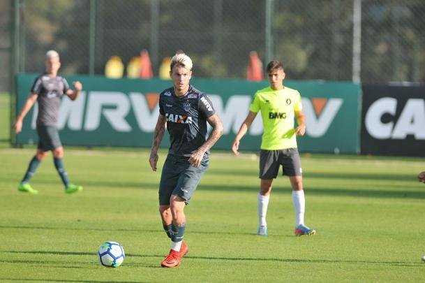 Atltico derrotou Coimbra em jogo-treino na Cidade do Galo com gols de Galdezani, Edinho e Fbio Santos