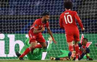 Fotos do duelo entre PSG e Bayern de Munique, em Paris, pela volta das quartas de final da Liga dos Campees da Europa.