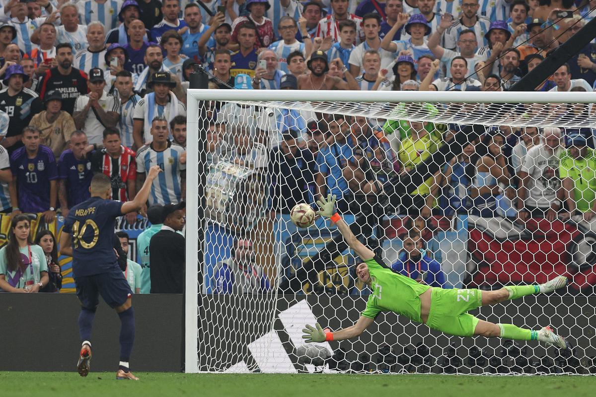 Argentina venceu a Frana por 4 a 2 nos pnaltis, depois de empate por 3 a 3, e finalmente soltou o grito de tricampe do mundo