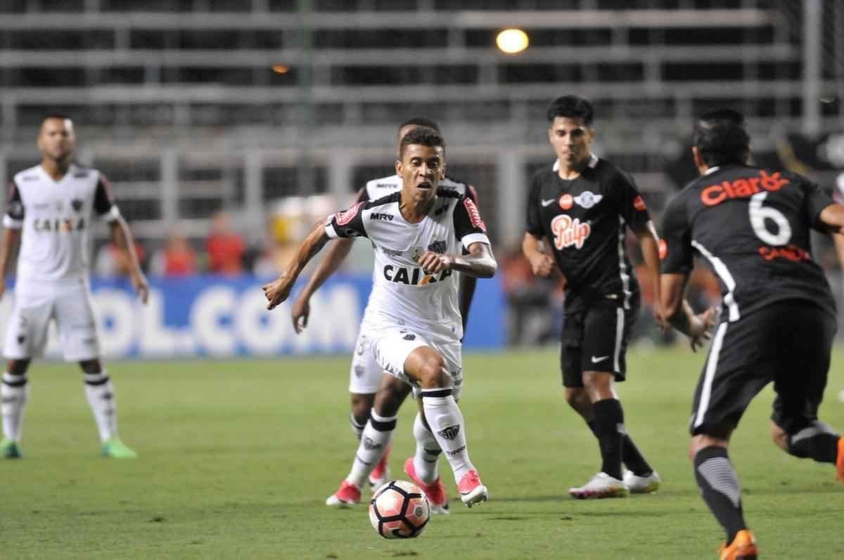Imagens do duelo entre Atltico e Libertad-PAR, no Independncia, pela Copa Libertadores