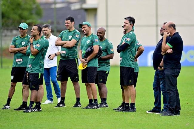 Amrica treina nesta segunda-feira (31/10), no CT Lanna Drumond, focado na partida contra o Internacional