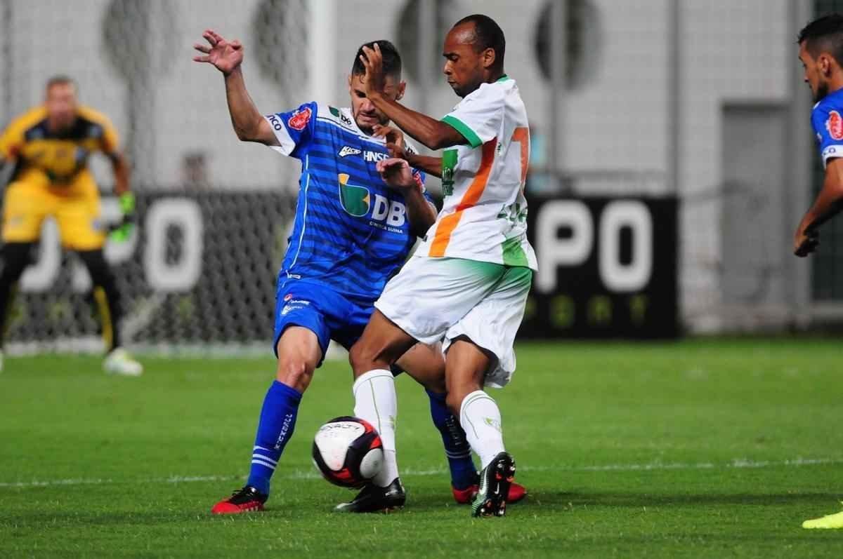 Imagens do jogo entre Amrica e URT, pelo Campeonato Mineiro, no Independncia