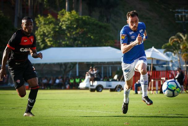 Cruzeiro empatou com Vitória no Barradão, em Salvador, por 1 a 1, pela 17ª rodada do Brasileiro