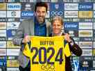 Aos 44 anos, Buffon renova com Parma at 2024