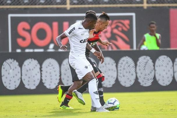 Equipes se enfrentaram no Barradão, pela 21ª rodada do Campeonato Brasileiro