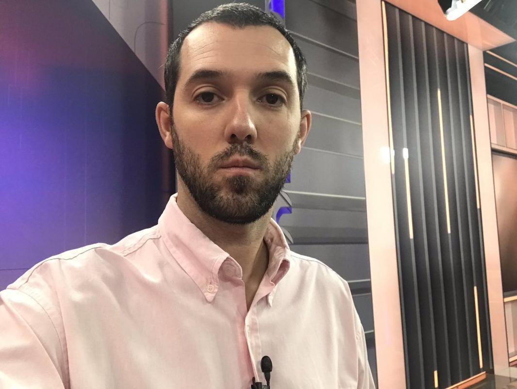 Comentarista Gustavo Hofman permanecerá nos canais Disney