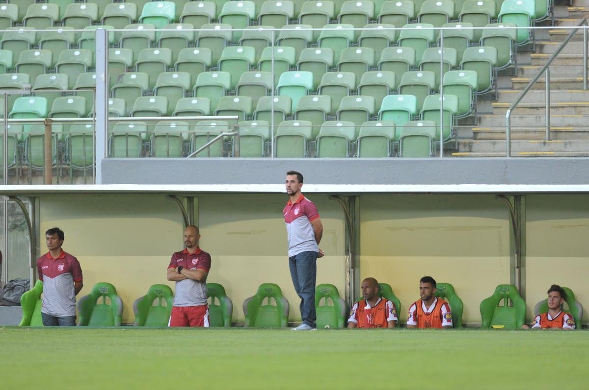 Veja fotos do jogo entre Amrica e Villa Nova