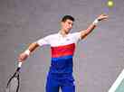 Aps quase dois meses afastado das quadras, Novak Djokovic vence em Paris