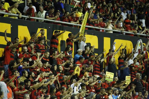 Foi sofrido, foi suado, mas o Sport voltou  Srie A. Depois de sair perdendo a partida diante da Ponte Preta, o Leo virou o jogo com dois gols de Guilherme, artilheiro da Segunda Diviso, com 17 gols e sacramentou o acesso na ltima partida em seu reduto no ano