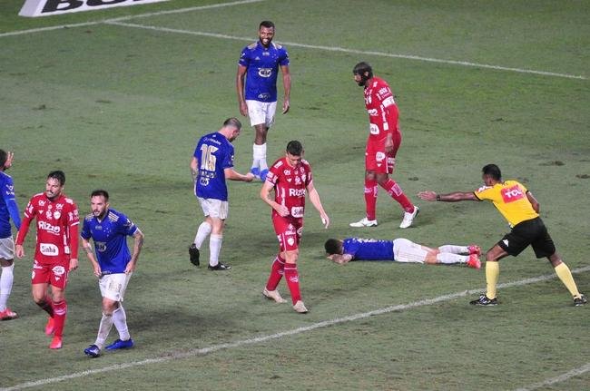 Fotos de Cruzeiro x Vila Nova-GO, no Independncia, em Belo Horizonte, pela 33 rodada da Srie B