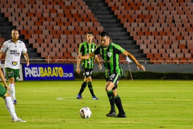 Amrica perdeu para o Uberlndia por 2 a 1