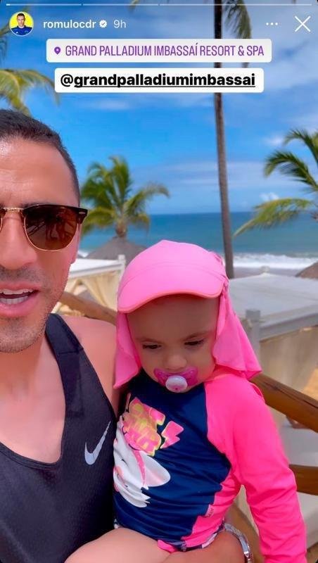 R�mulo, que n�o seguir� no Cruzeiro em 2023, iniciou o per�odo de f�rias em Imbassa�, na Bahia. Ele mostrou v�rios momentos ao lado da esposa e da fam�lia em um resort. 