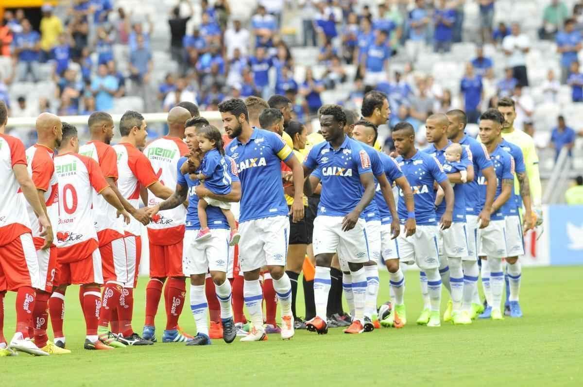 Imagens do jogo entre Cruzeiro e Tricordiano, pelo Campeonato Mineiro, no Mineiro