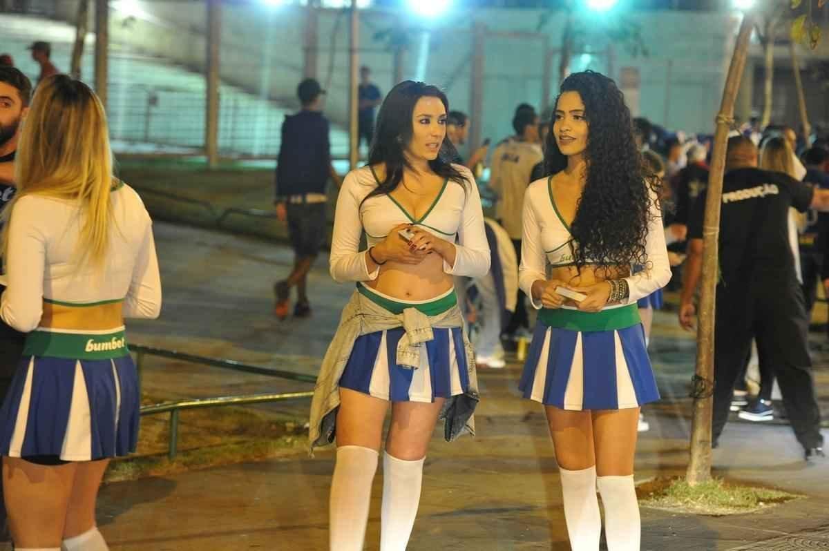 Torcedores do Cruzeiro na partida contra o Palmeiras no Mineiro