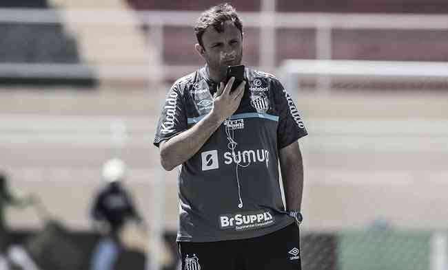 Em crise, Santos decidiu trocar o diretor de futebol