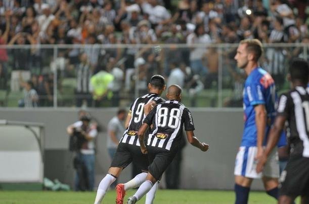 Veja fotos do jogo Atltico x URT