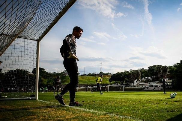Fotos do último treino comandado por Thiago Larghi no Atlético