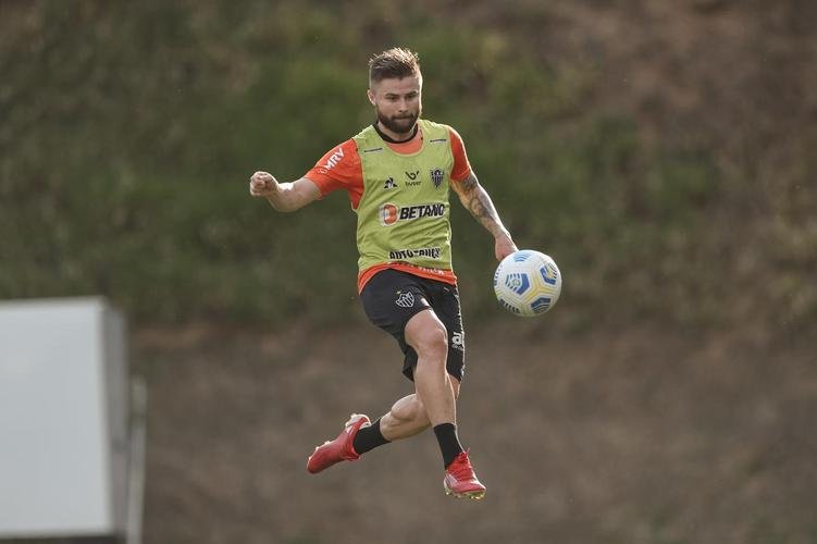 Após a eliminação na Libertadores diante do Palmeiras, jogadores do Atlético se reapresentaram na Cidade do Galo e realizaram treinamento visando o duelo contra o Internacional, pelo Campeonato Brasileiro