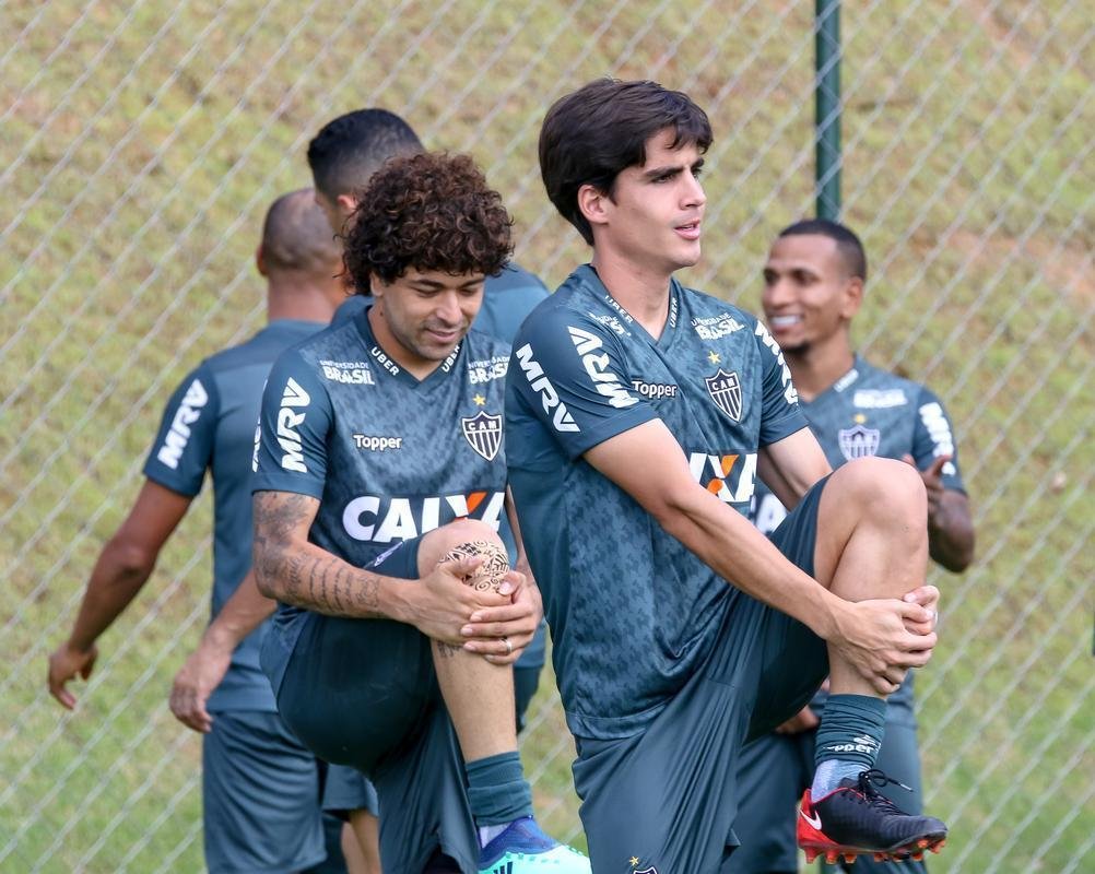 Jogadores e comisso tcnica do Atltico utilizaram novo uniforme pela primeira vez