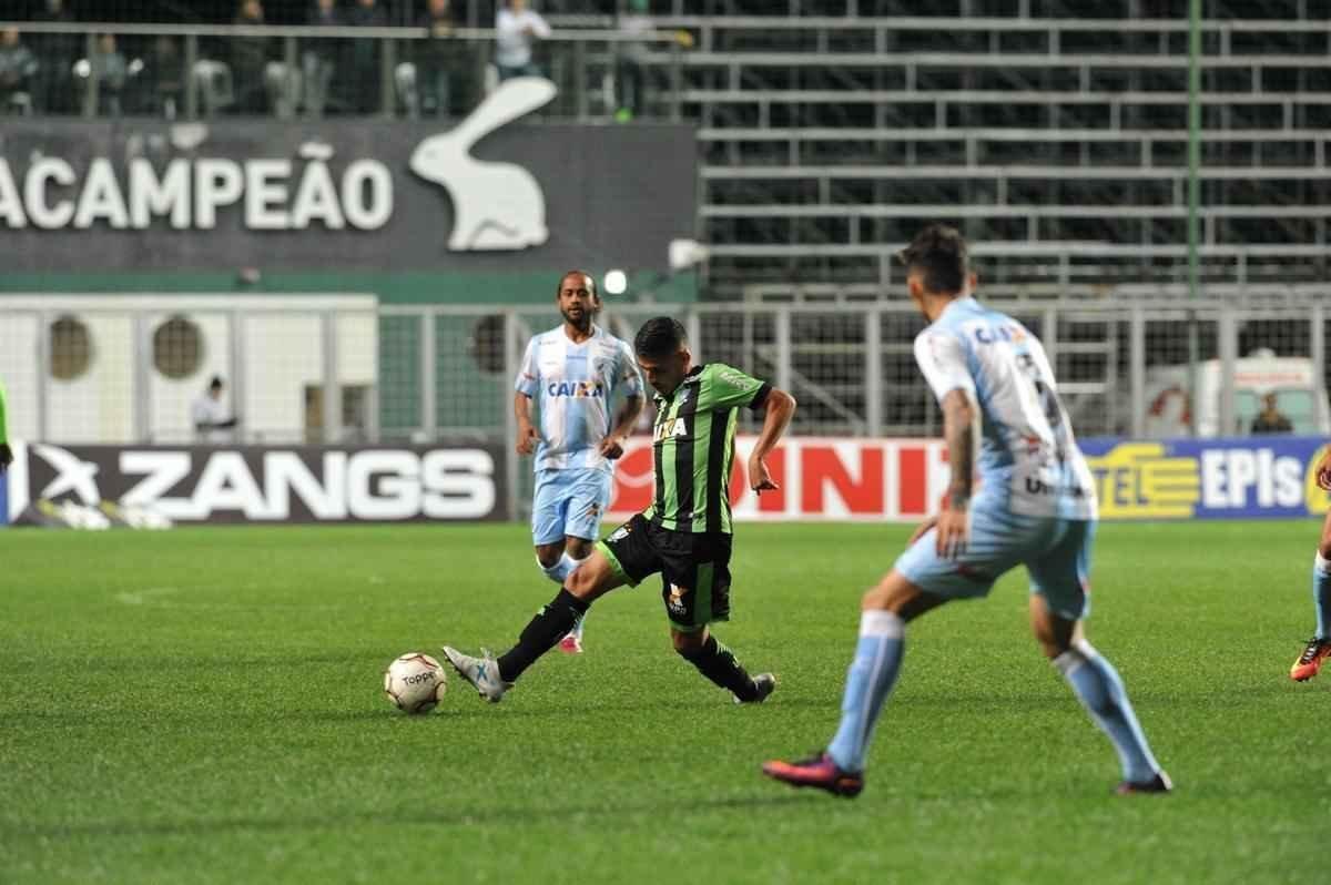 Amrica e Londrina se enfrentaram no Independncia, pela 18 rodada da Srie B do Brasileiro