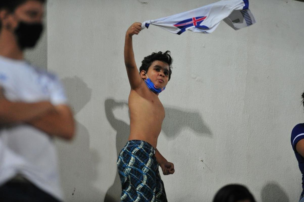 Imagens de Cruzeiro x Operrio, na Arena do Jacar, em Sete Lagoas, pela 24 rodada da Srie B