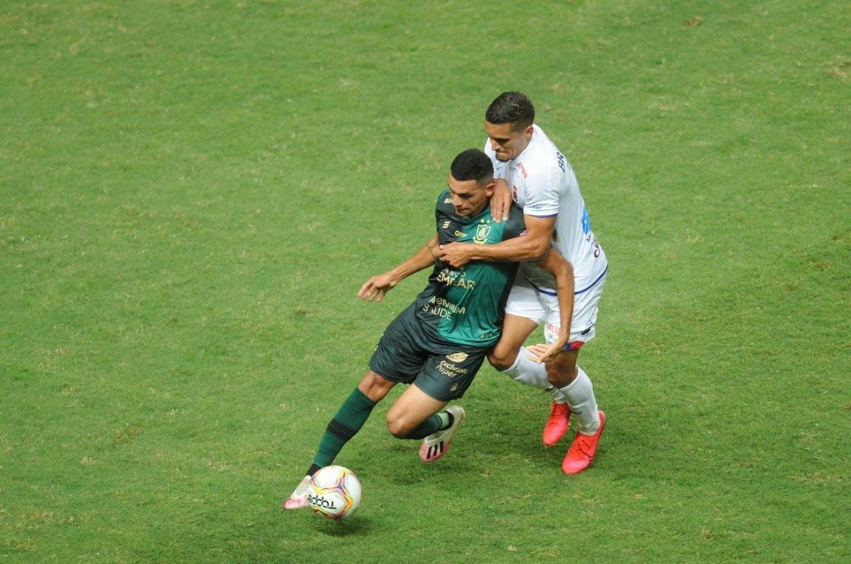 América x Paraná: veja fotos do jogo no Independência