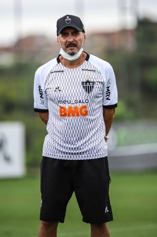 O preparador físico Pablo Fernandez recebeu o diagnóstico positivo de COVID-19 na segunda-feira (16/11), mesmo dia em que realizou os exames