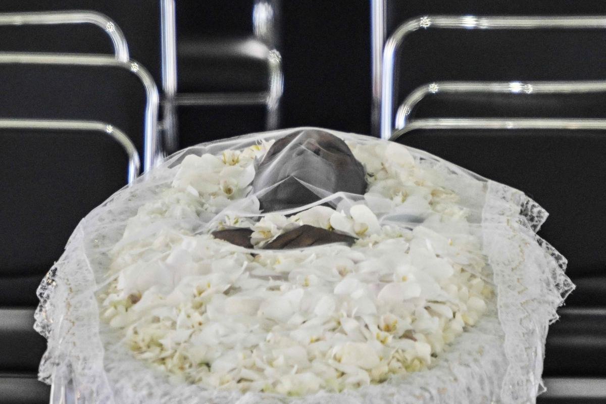 Corpo de Pel  velado na Vila Belmiro, estdio do Santos. 