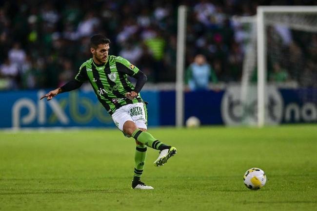 Coritiba e Amrica mediram foras pela 6 rodada da Srie A do Campeonato Brasileiro neste domingo (15). A partida foi realizada no Estdio Couto Pereira, em Curitiba.