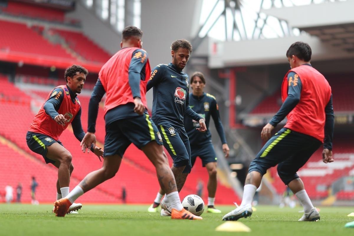 Veja imagens do último treino do Brasil antes do amistoso contra a Croácia