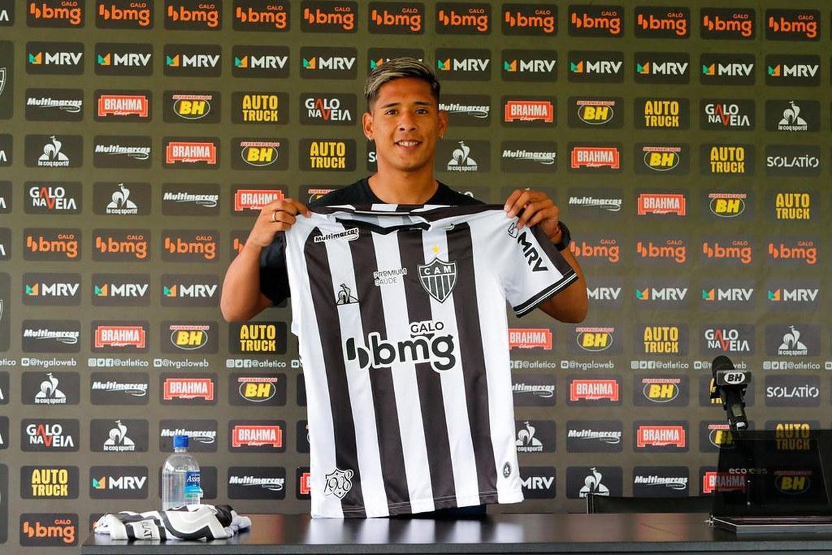 Matas Zaracho - meia