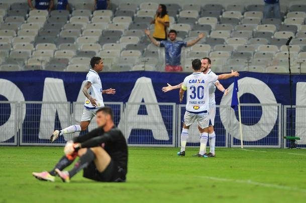 Cruzeiro vence Boa Esporte e segue invicto e lder do Campeonato Mineiro 