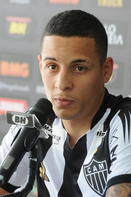 Fotos da apresentao do lateral-esquerdo Guilherme Arana ao Atltico, na Cidade do Galo. Jogador de 22 anos assinou contrato de emprstimo at meados de 2021