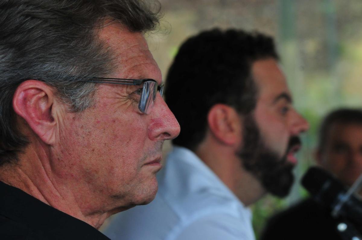 O tcnico Oswaldo de Oliveira foi apresentado na tarde desta tera-feira e, em seguida, comandou treino na Cidade do Galo