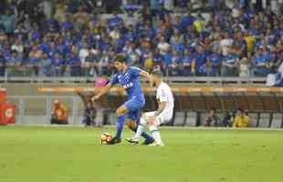 Lances do primeiro tempo de Cruzeiro e Boca Juniors, no Mineiro, pela Copa Libertadores